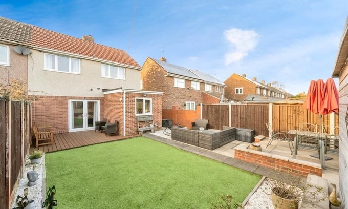 Doncaster House | Welcoming 3-bedroom house in Doncaster