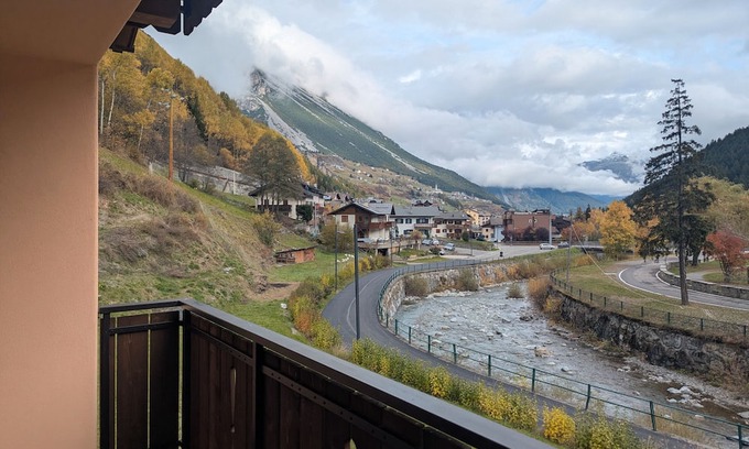 Isolaccia Apartment | Apartment '3' with Mountain View, Shared Garden and Wi-Fi