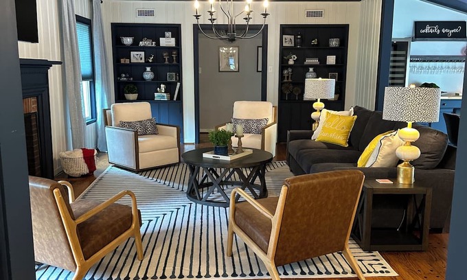 Kirkwood House | Rare rental opportunity! 2 Bedroom home in Kirkwood blocks from Downtown!