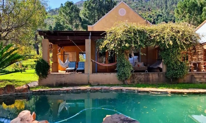 Cape Winelands Cottage | Simunye Cottage at Fields of Gold Farm