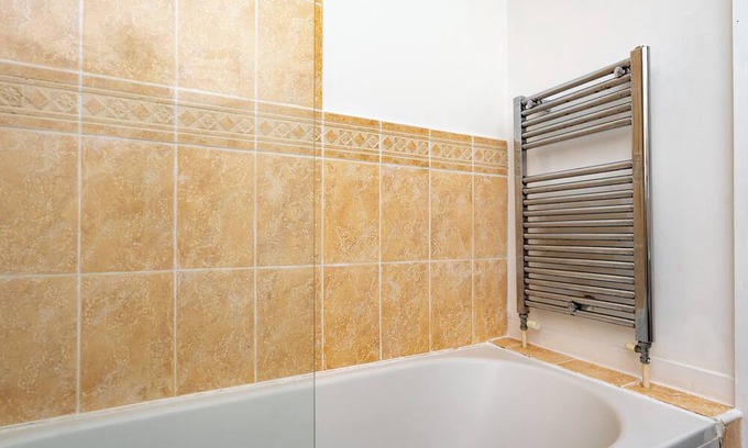 Southampton Apartment | Welcoming 2-bedroom apartment with WiFi/parking in Southampton City