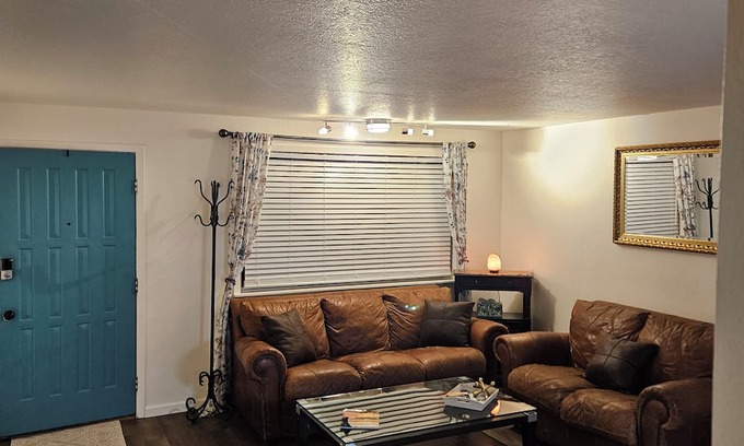 Boise House | No Place Like Home! Animals welcome