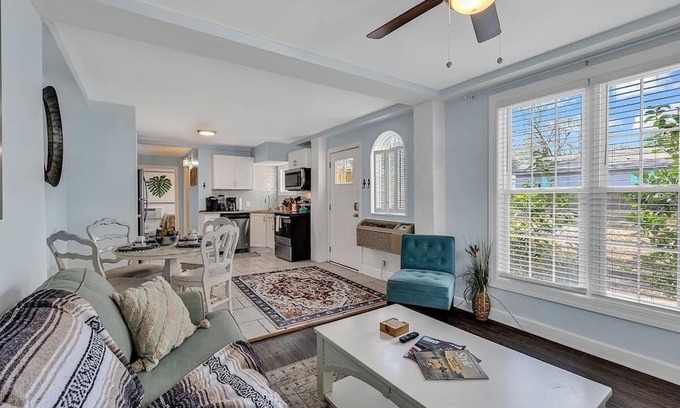 Murrells Inlet House | Marsh Estate: 3-Units + Theater Room! Putting!