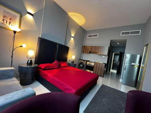 Al Satwa Apartment | 76 pink building