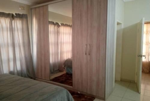 Lusaka House | mountain view ensuite-homes