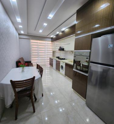 Khatai Apartment | İlk apartment
