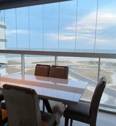 Coroa do Meio Apartment | Apartamento orla de Atalaia