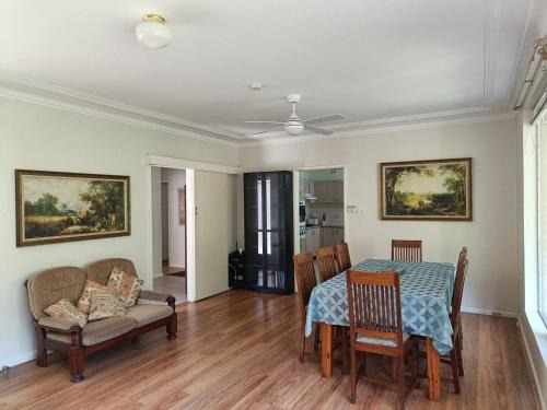 Beecroft House | Large, Spacious and Comfortable House in Beecroft